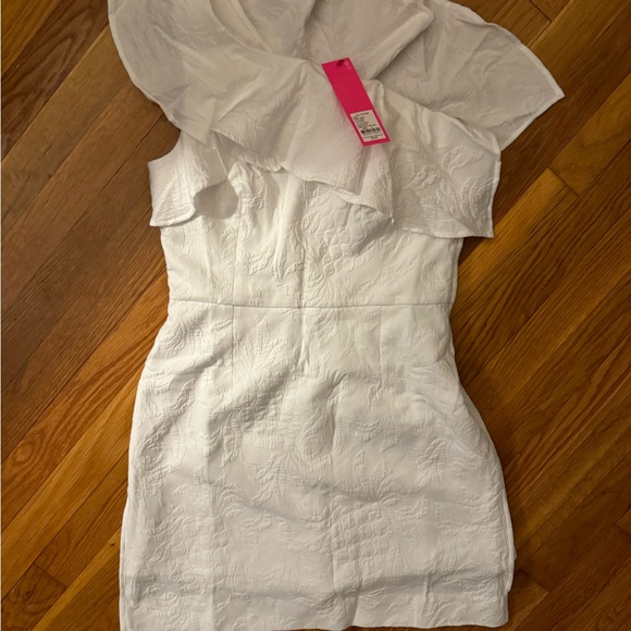 Lily Pulitzer size 4 Kipton romper - Picture 2 of 3